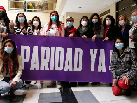 Diputadas acusan a oposición de entrampar proyecto que busca paridad