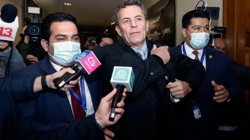 Gonzalo de la Carrera golpea en el ojo a vicepresidente de la Cámara al finalizar la sesión