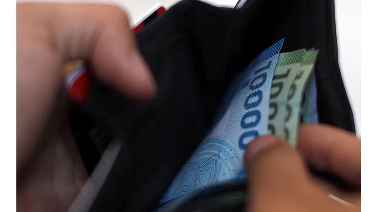 ¿Hay qué postular para recibir el Bono Canasta Básica Familiar o se paga automáticamente?