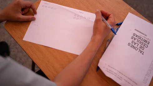 ¿Cómo puedo ser voluntario para vocal de mesa en el Plebiscito?