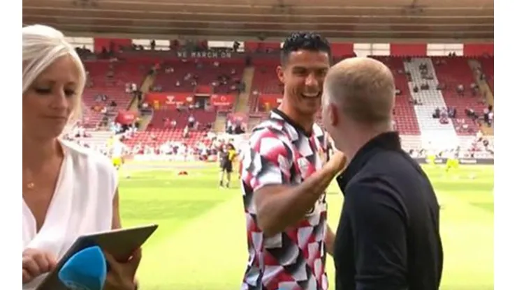 Cristiano Ronaldo pasa de largo con la reportera británica