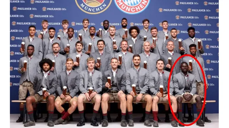 Sadio Mané en la foto oficial del Bayern Munich