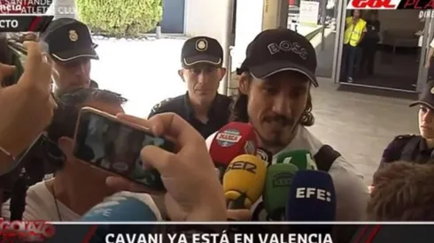 Edinson Cavani aterrizó en Valencia