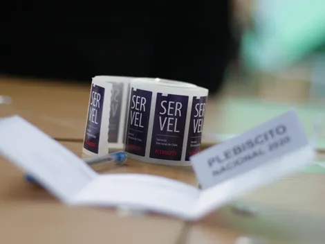 Servel enviará mensajes de texto para informar datos electorales: ¿Quiénes lo recibirán?