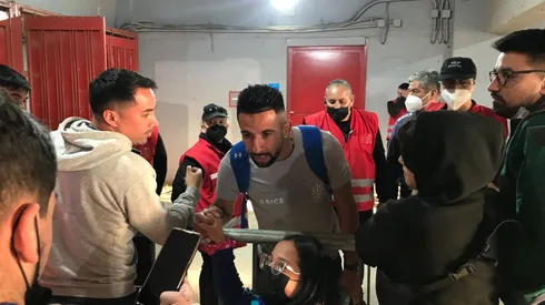 Mauricio Isla se anotó con dos pases-gol en la victoria de la Universidad Católica ante la Universidad de Chile en el Estadio Nacional. (Cristián Fajardo | Redgol).