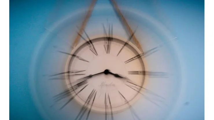 ¿Cuándo es el cambio de hora y hay que adelantar o atrasar los relojes?