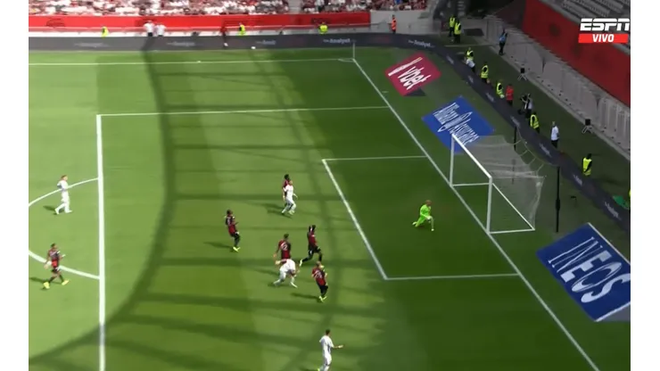 Alexis Sánchez ya grita gol con Olympique de Marsella
