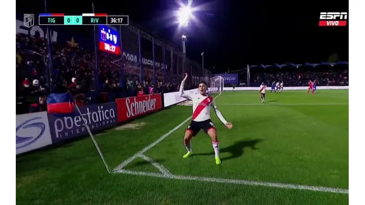 Pablo Solari marca su cuarto gol con la camiseta de River Plate.