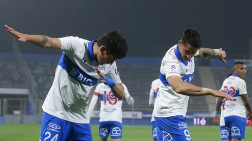 Alfonso Parot y Fernando Zampedri festejan un gol con la celebración cuando fueron compañeros en Rosario Central. (Agencia Uno).