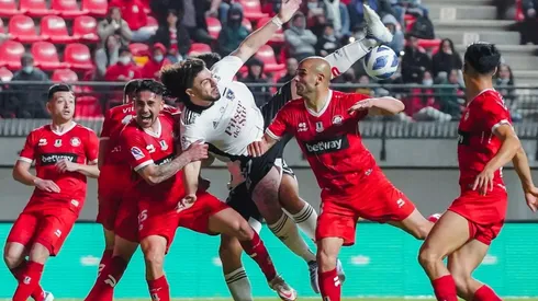 Colo Colo tropezó ante la combativa La Calera en el Nicolás Chahuán Nazar.