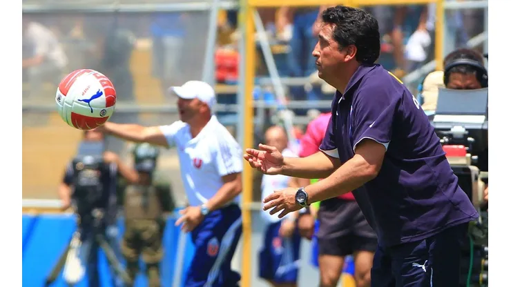 Mario Lepe ganó una Copa Chile, pero no tuvo un buen paso como entrenador de Universidad Católica