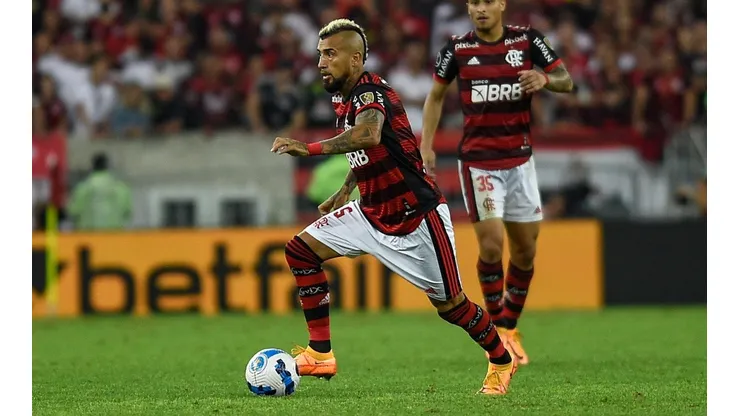 Arturo Vidal se prepara para volver a la titularidad en el Flamengo