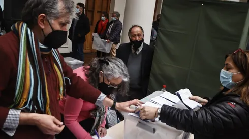 ¿Quiénes deben votar de forma obligatoria para el Plebiscito de Salida?