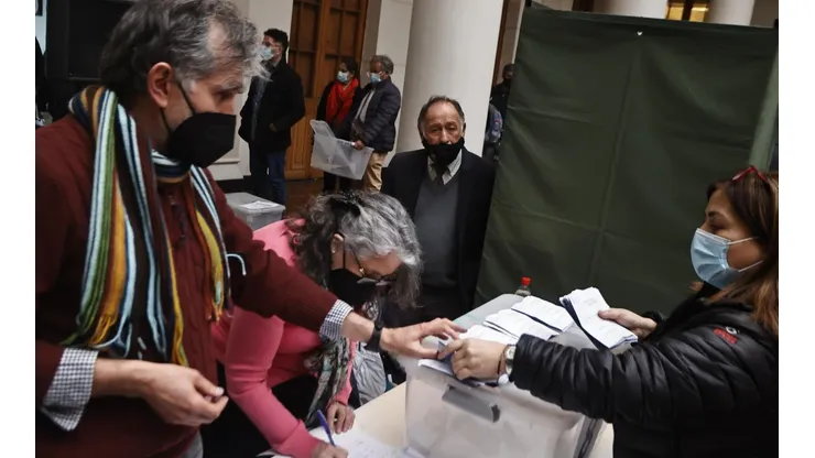 ¿Quiénes deben votar de forma obligatoria para el Plebiscito de Salida?