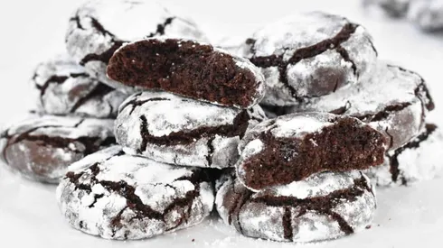 ¿Cómo preparar galletas craqueladas de chocolate veganas?