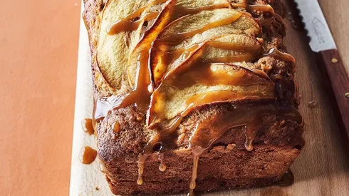 ¿Cómo preparar queque de manzana?