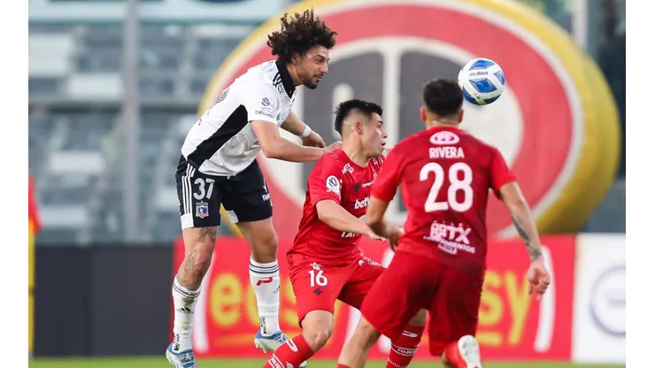 Maxi Falcón extravió su canillera luego del duelo ante Ñublense.