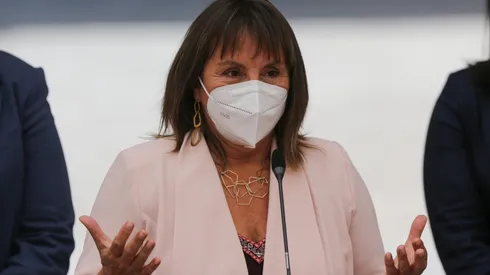 Ministra Vega renuncia luego de conocerse 'Telefonazo' a Llaitul