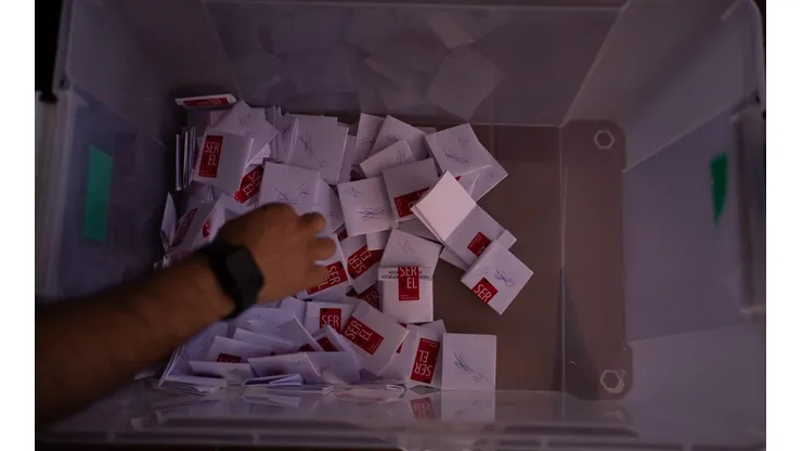 ¿Puedo votar con el carnet vencido durante el Plebiscito de Salida?