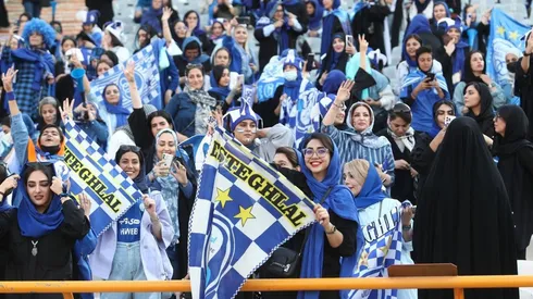 Mujeres este jueves en un partido de la liga iraní