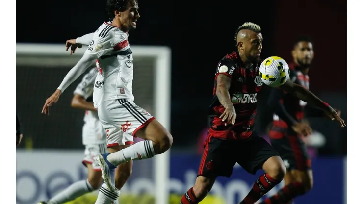 Arturo Vidal la sigue rompiendo con el Flamengo