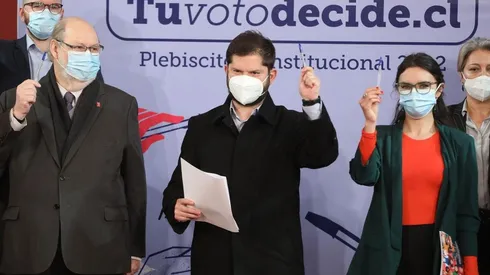 El presidente Gabriel Boric encabeza la cita para analizar los detalles del Plebiscito.