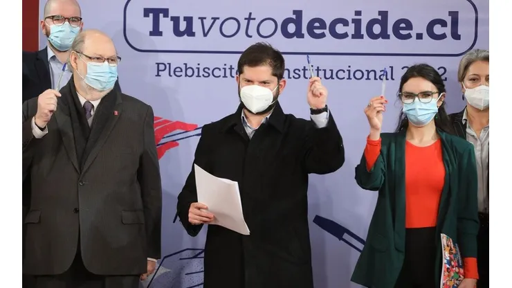 El presidente Gabriel Boric encabeza la cita para analizar los detalles del Plebiscito.