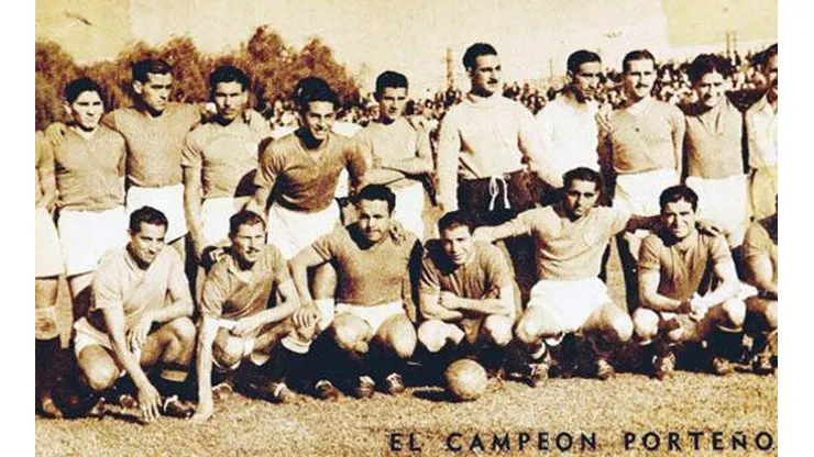 Santiago Wanderers 1942, inédito y nuevo bicampeón del fútbol chileno este 2022.