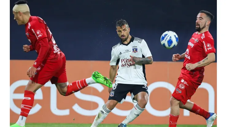 Gabriel Costa fue pifiado en el último partido de Colo Colo frente a Ñublense