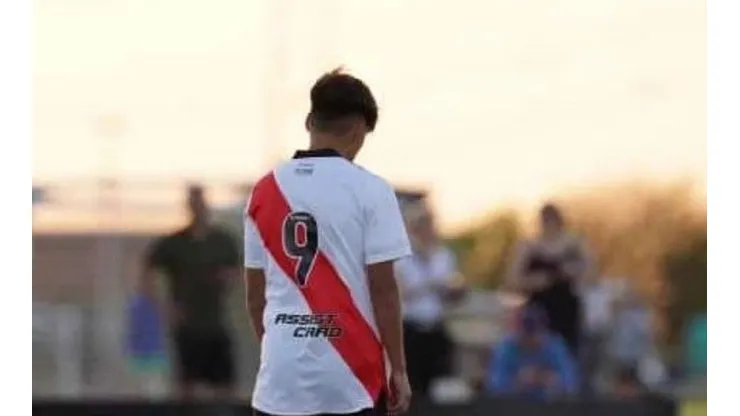 Ian Subiabre, el "9" de las inferiores de River Plate que Caputto considera para la Roja Sub 17.