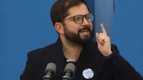 Boric presenta proyecto de jornada laboral de 40 horas