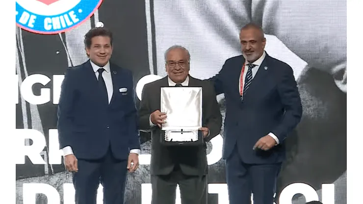 Alejandro Domínguez y Pablo Milad homenajearon a Reinaldo Sánchez