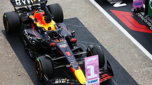 Max Verstappen terminó la primera parte de la temporada como líder en pilotos con ocho triunfos.