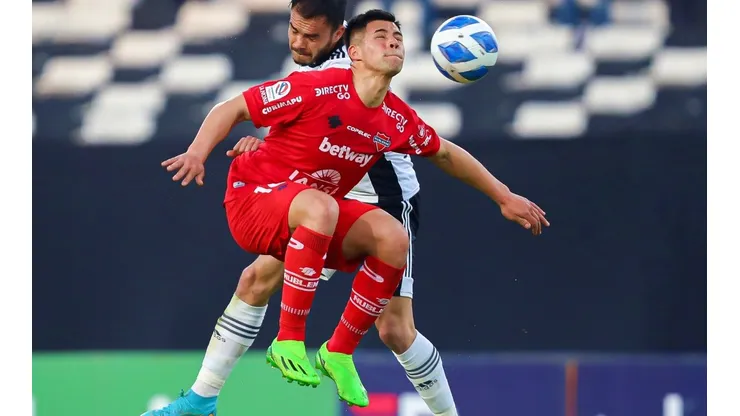 Alexander Aravena es uno de los grandes proyectos del fútbol chileno y delfín de 433, la empresa de represetación que domina a Ñublense