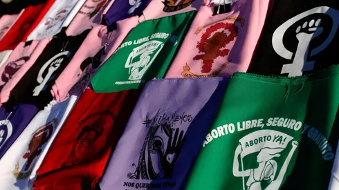 "La paridad no es una estupidez": dos excandidatas presidenciales y otras mujeres políticas critican dichos de Cantuarias sobre paridad