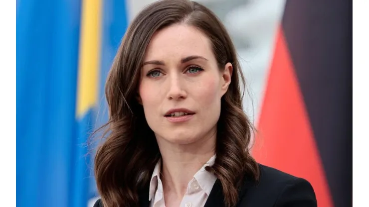 La primera ministra finlandesa, Sanna Marin, se llenó de críticas por participar de una fiesta.