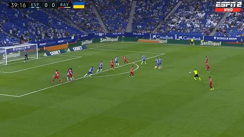 Isi Palazón se inventó un tremendo zurdazo tras jugada preparada.