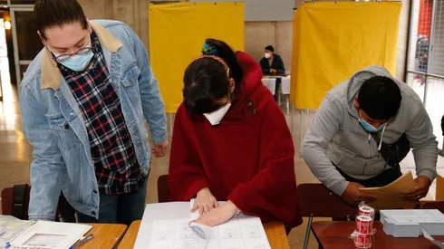 ¿Puedo ser vocal de mesa como voluntario y cuánto dinero pagan?