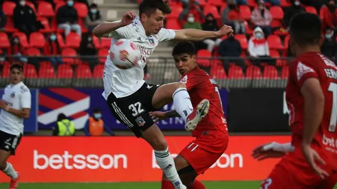 Buscando su camino en el fútbol, Arriagada parte en diciembre a Brasil.