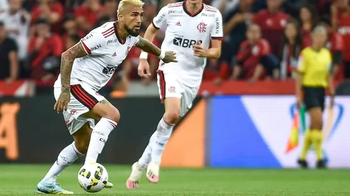 El King tuvo la oportunidad de ser titular y se comió la cancha para eliminar a Paranaense de la Copa de Brasil.