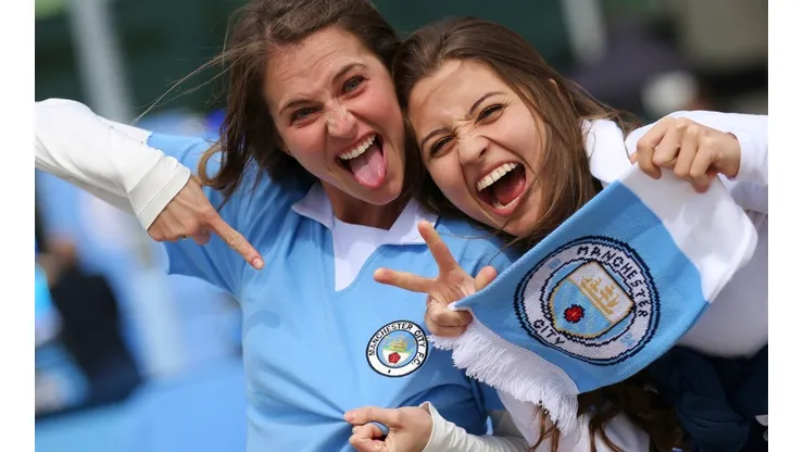 Hinchas ingleses decidirán si hay cambios en los distintivos del club