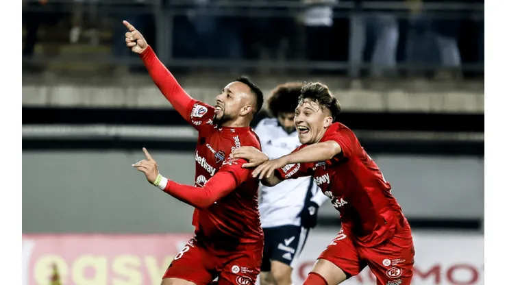 Bernardo Cerezo le anotó por segunda vez a Colo Colo con la camiseta de Ñublense.
