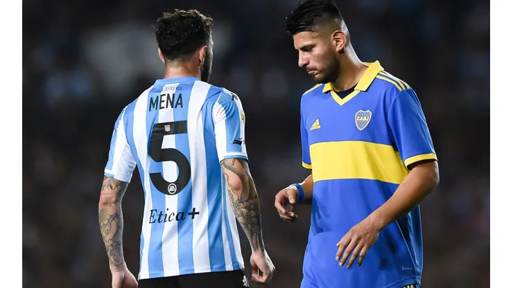 Carlos Zambrano terminó el partido ante Racing Club con una evidente muestra de haber sido golpeado por Darío Benedetto.