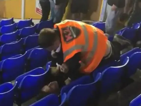 ¡Impactante! Guardia reduce a hincha con movimiento de UFC y lo golpea en la cara
