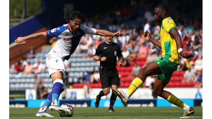 Ben Brereton sigue concentrado en el Blackburn