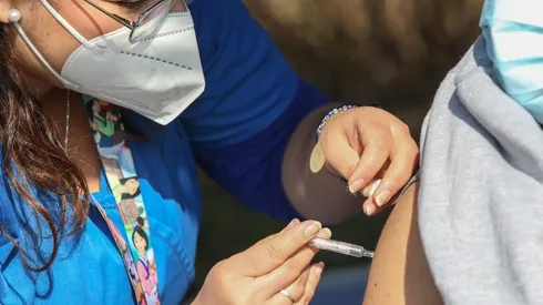 Minsal confirma vacunación con quinta dosis para este año