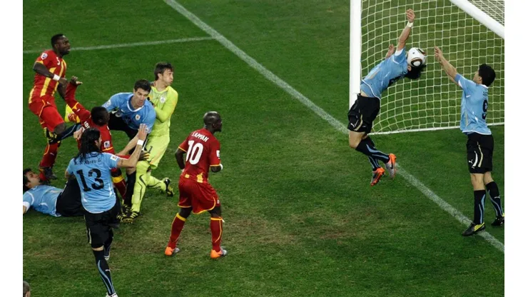 La mano de Suárez que salvó a Uruguay en Sudáfrica 2010