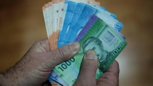 ¿Se debe postular al Bono Dueña de Casa y cuánto dinero entrega?