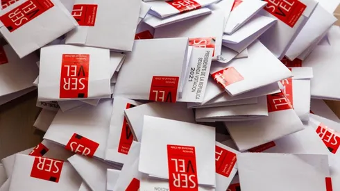 ¿Puedo votar con el comprobante de la cédula de identidad en trámite para el plebiscito?