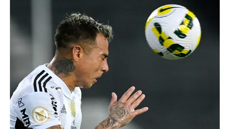 Eduardo Vargas se quedó afuera del partido del Galo.